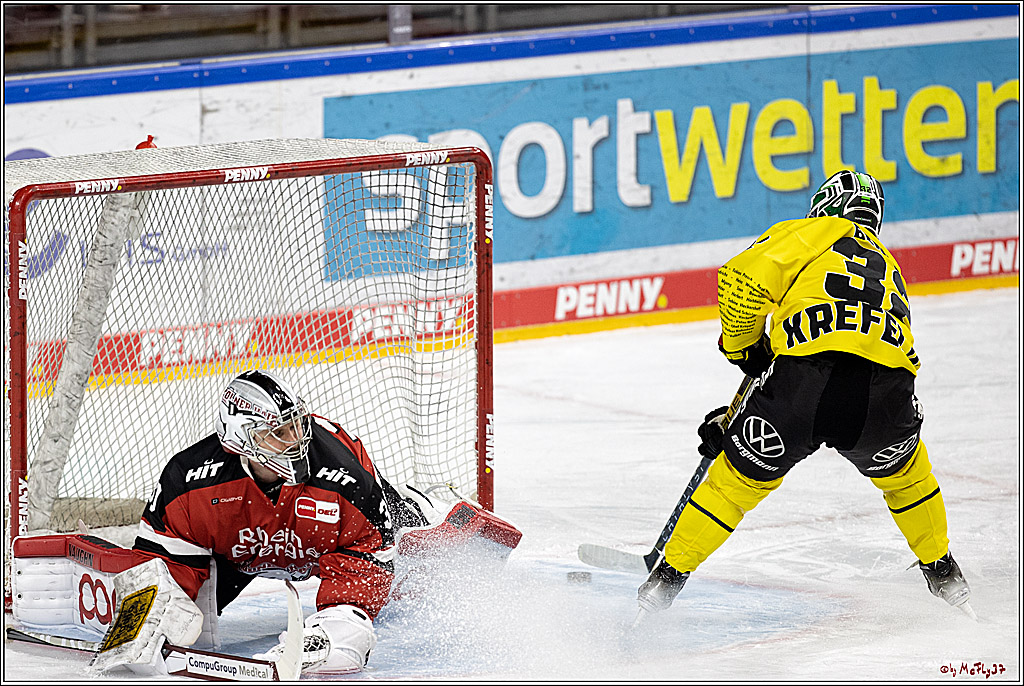 PENNY DEL;  Koelner Haie - Krefeld Pinguine; Koeln, 08.03.2022